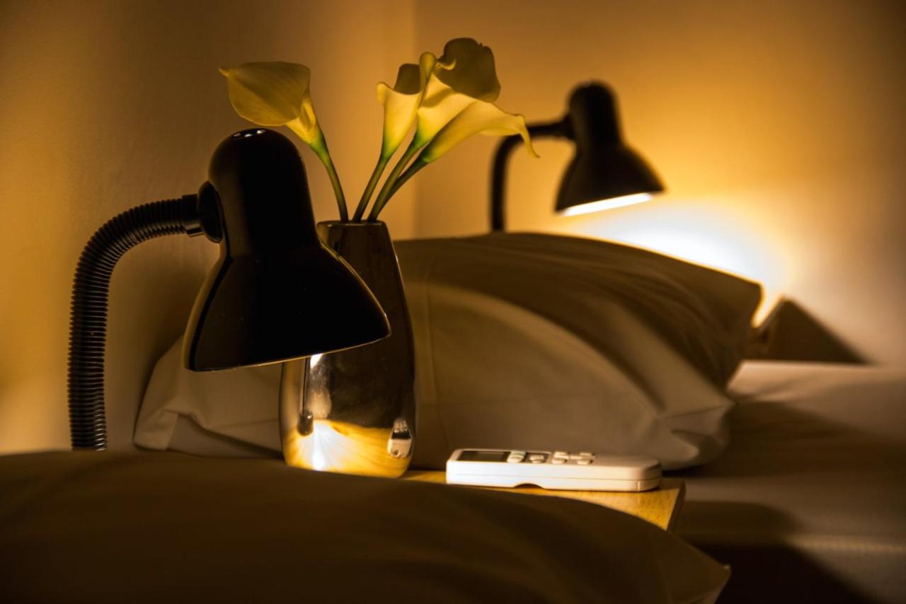 Fullano Guesthouse _ Between Copacabana and Ipanema – Comfortable Private Suites!