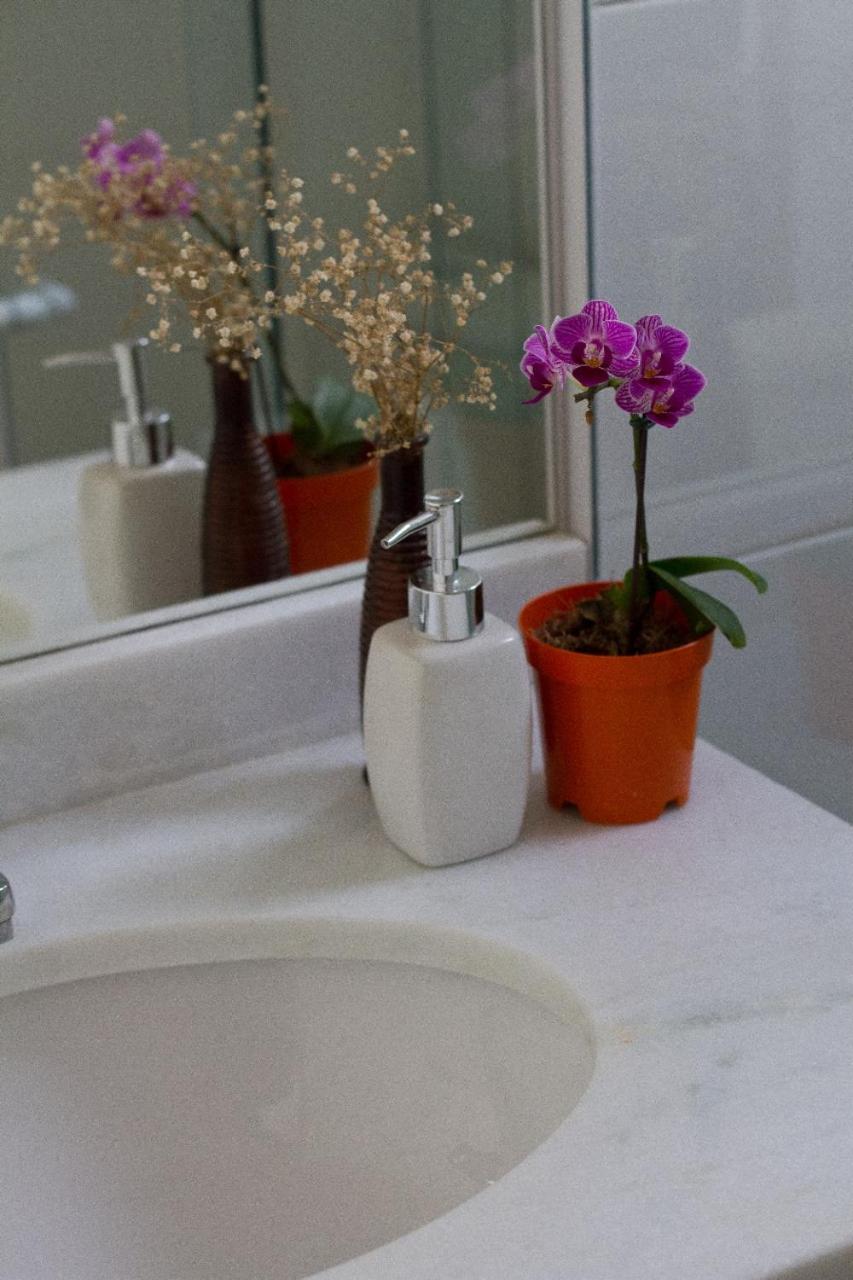 Fullano Guesthouse _ Between Copacabana and Ipanema – Comfortable Private Suites!