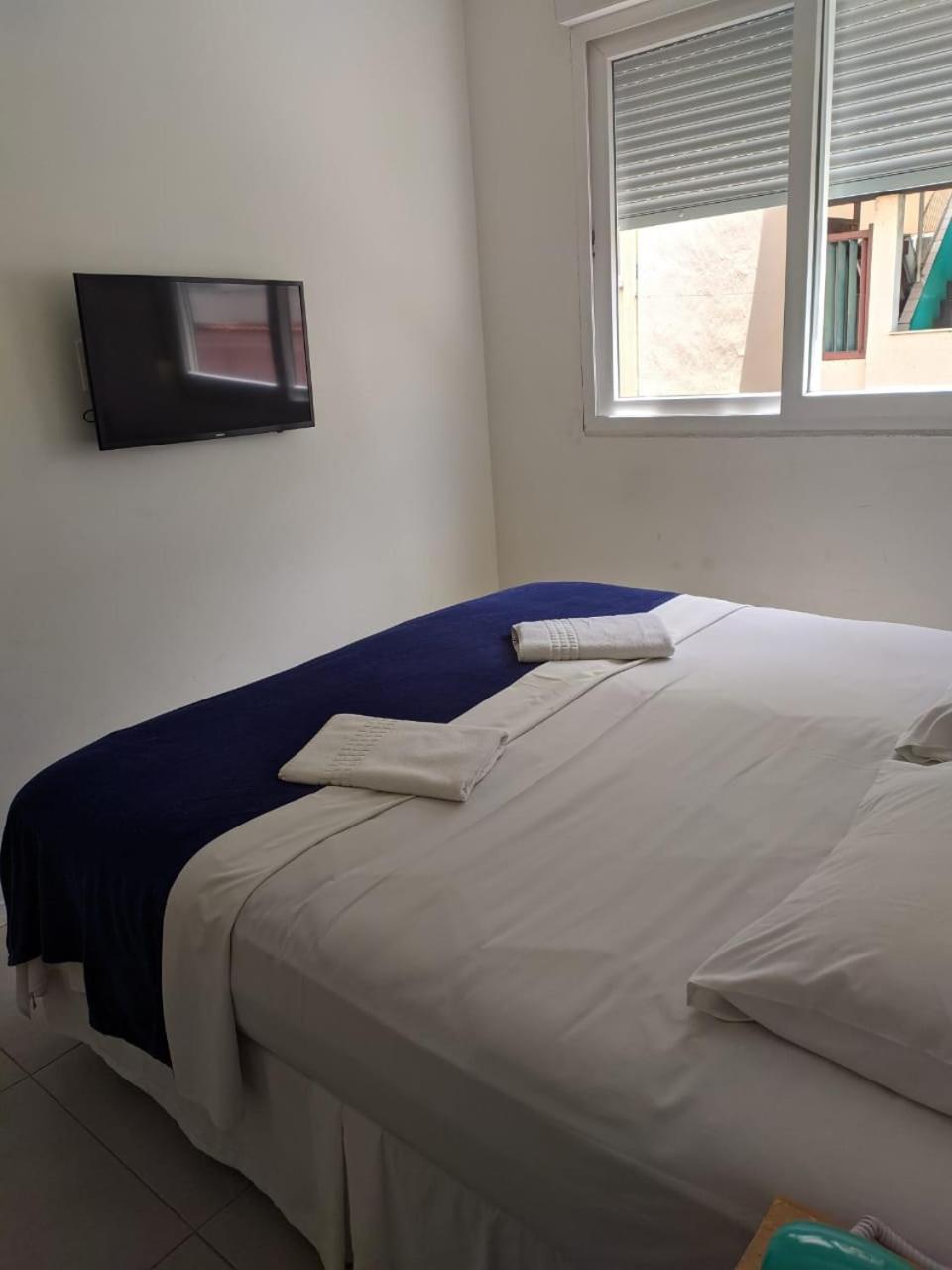 Fullano Guesthouse _ Between Copacabana and Ipanema – Comfortable Private Suites!