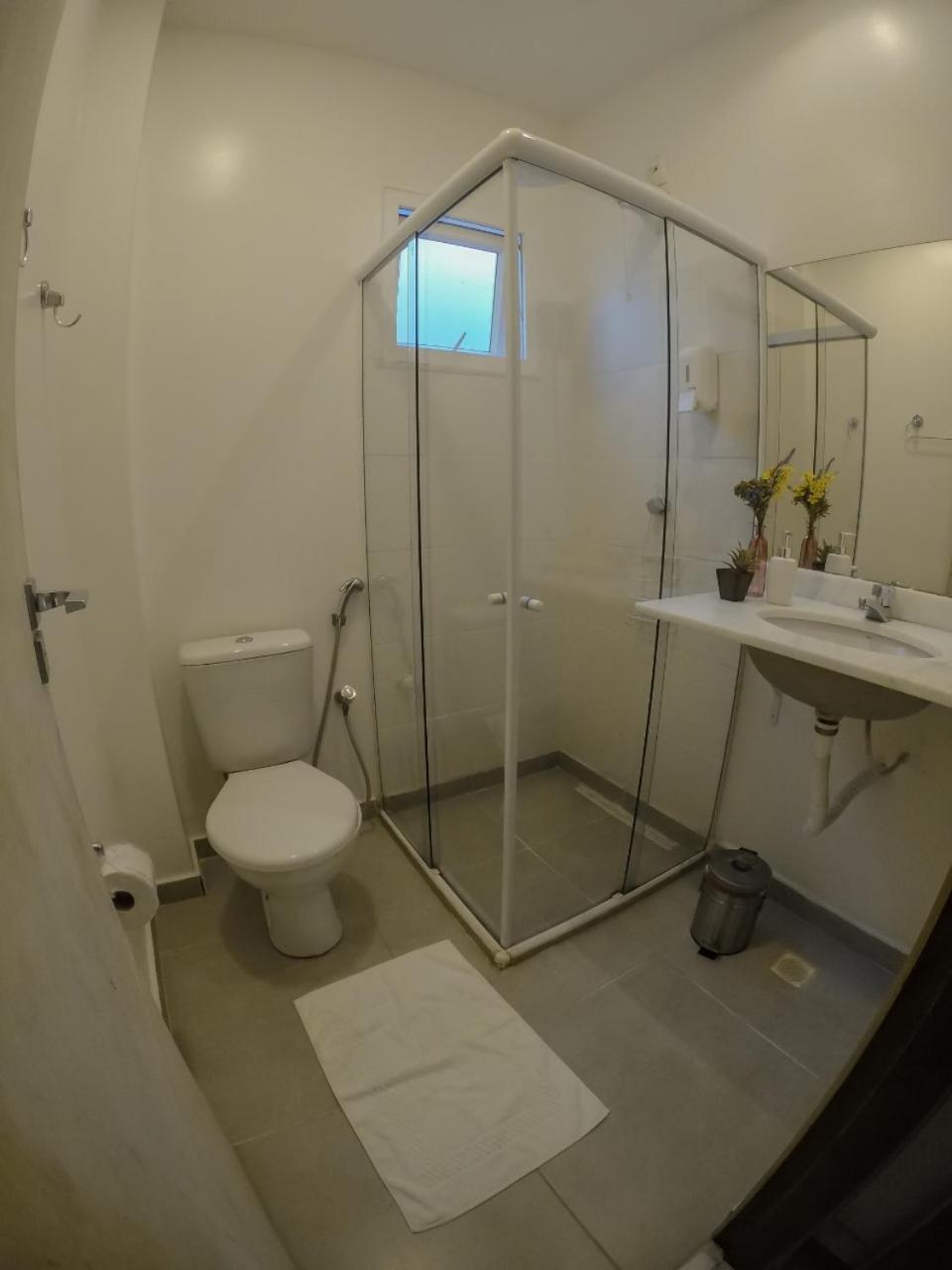 Fullano Guesthouse _ Between Copacabana and Ipanema – Comfortable Private Suites!