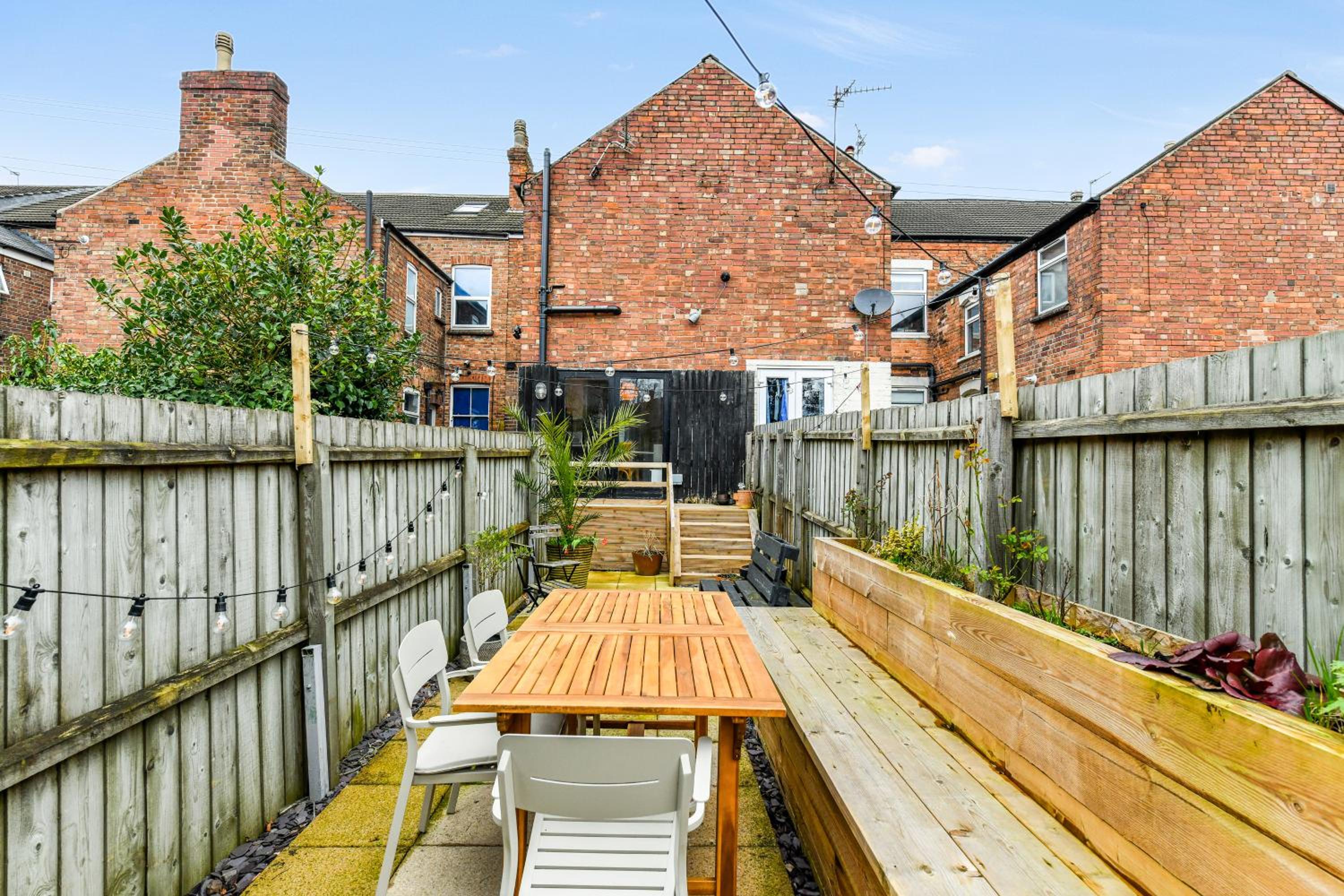 3 Bedroom Semi-Detached House Ideal for Corporate Stays in Nottingham view 3