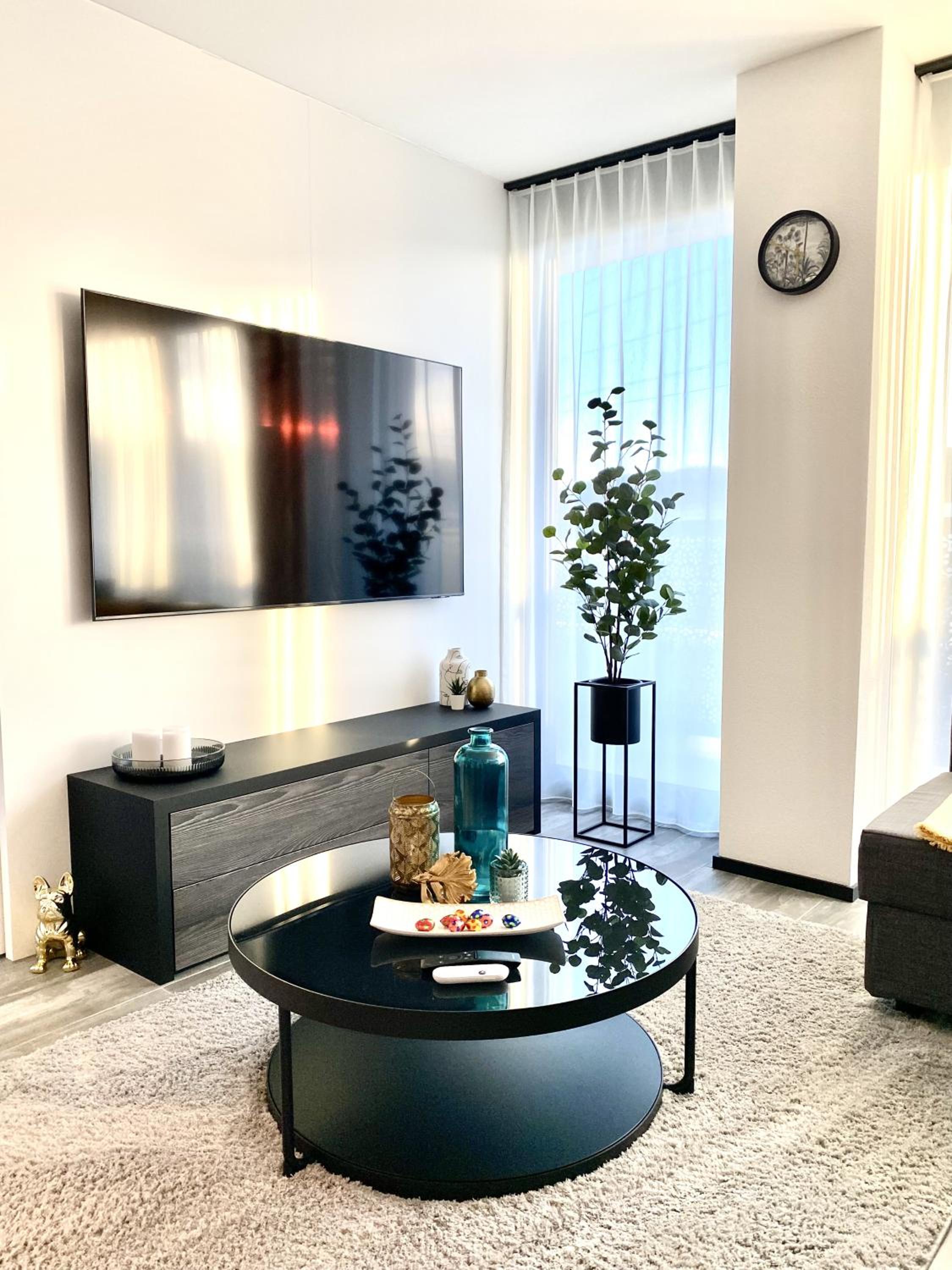 GLAD Spot: Zurich - Central - Design - Netflix