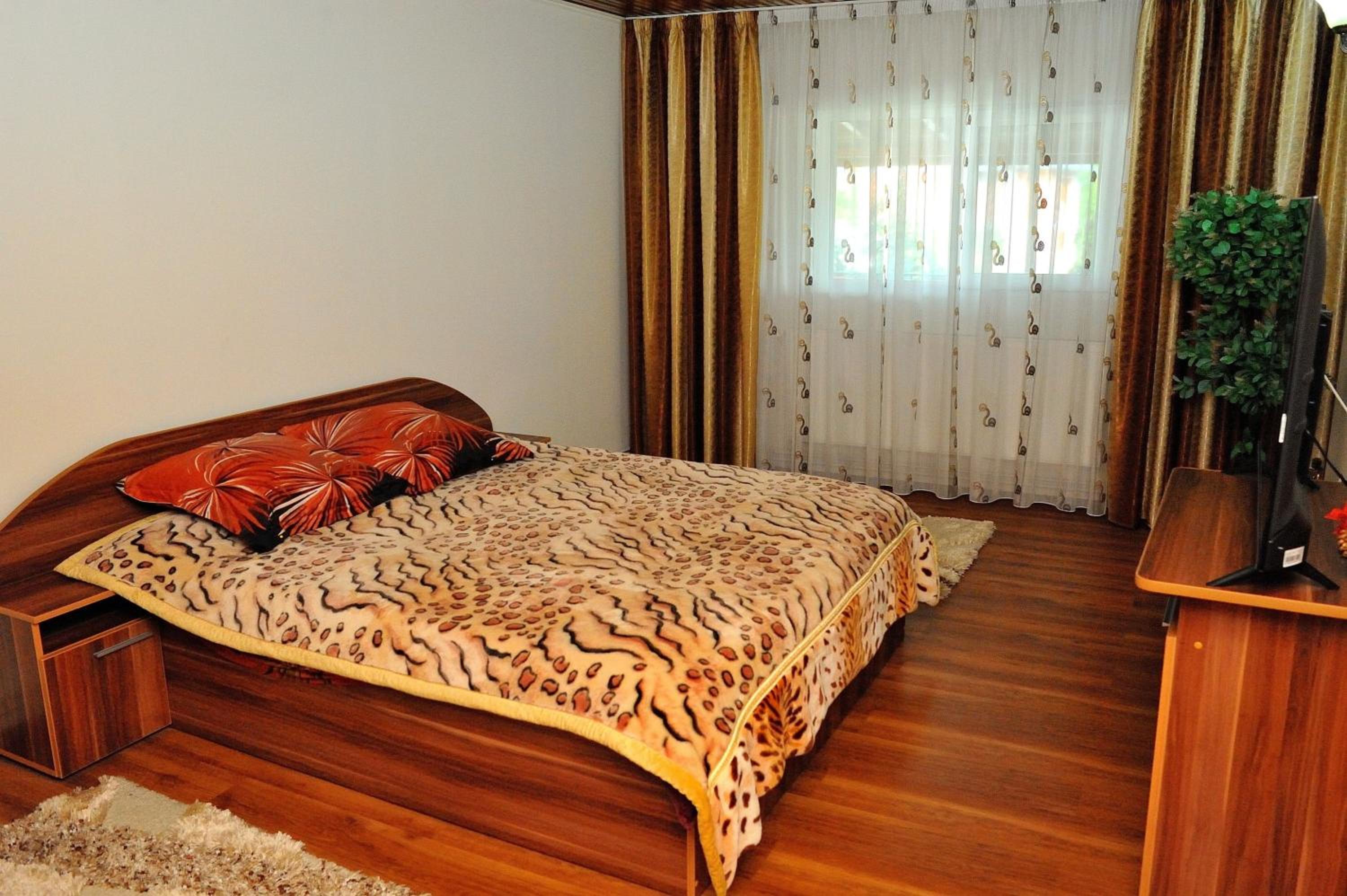 Casa Cri și Ramo view 2
