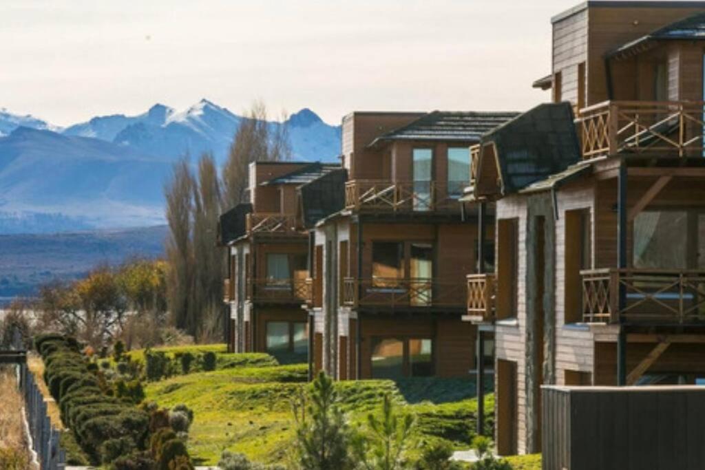 Depto lujoso sobre el lago Nahuel Huapi- -3 hab-