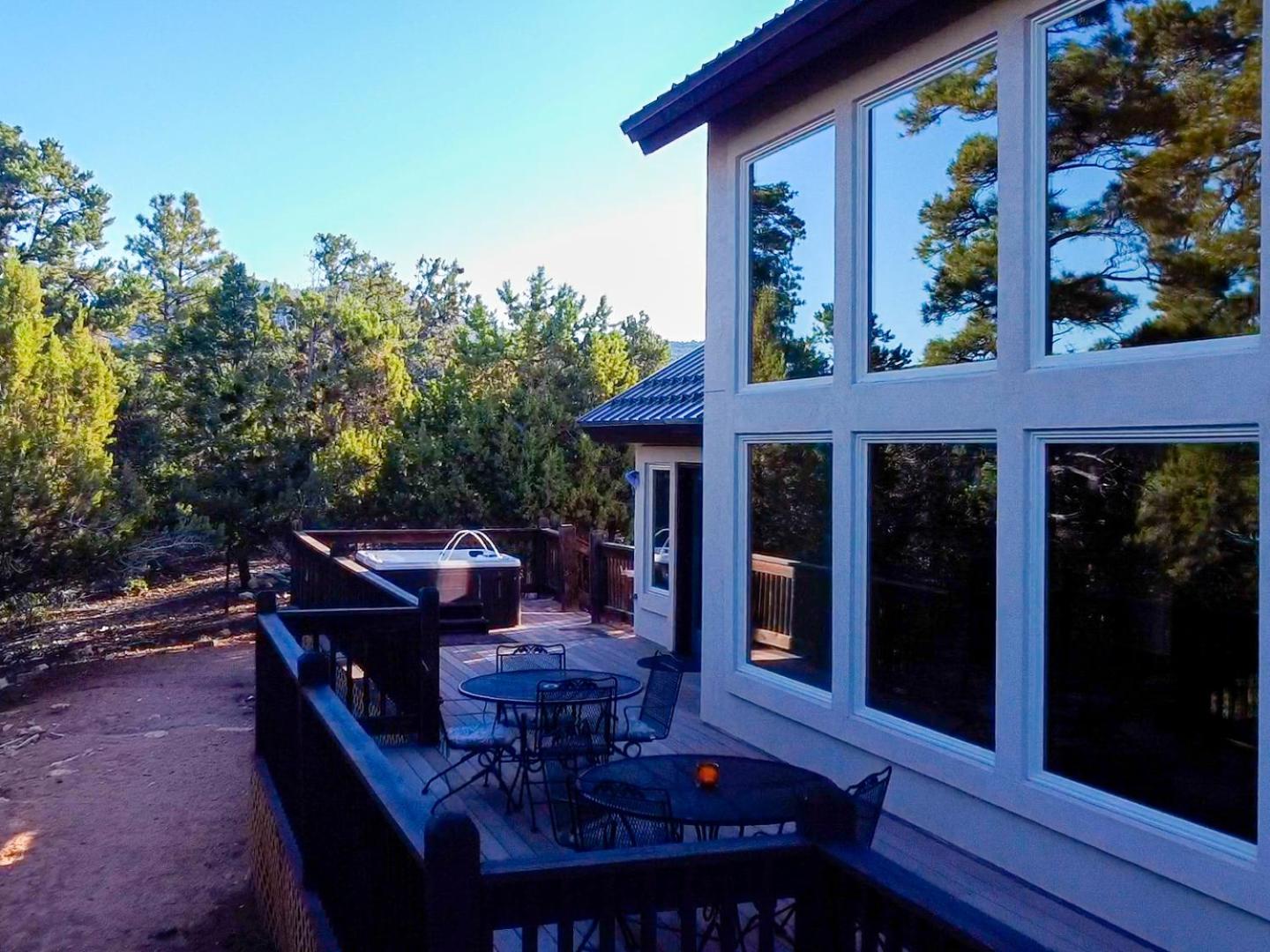 Cedar Ridge- Hot tub, Private, Minutes from Zion view 4