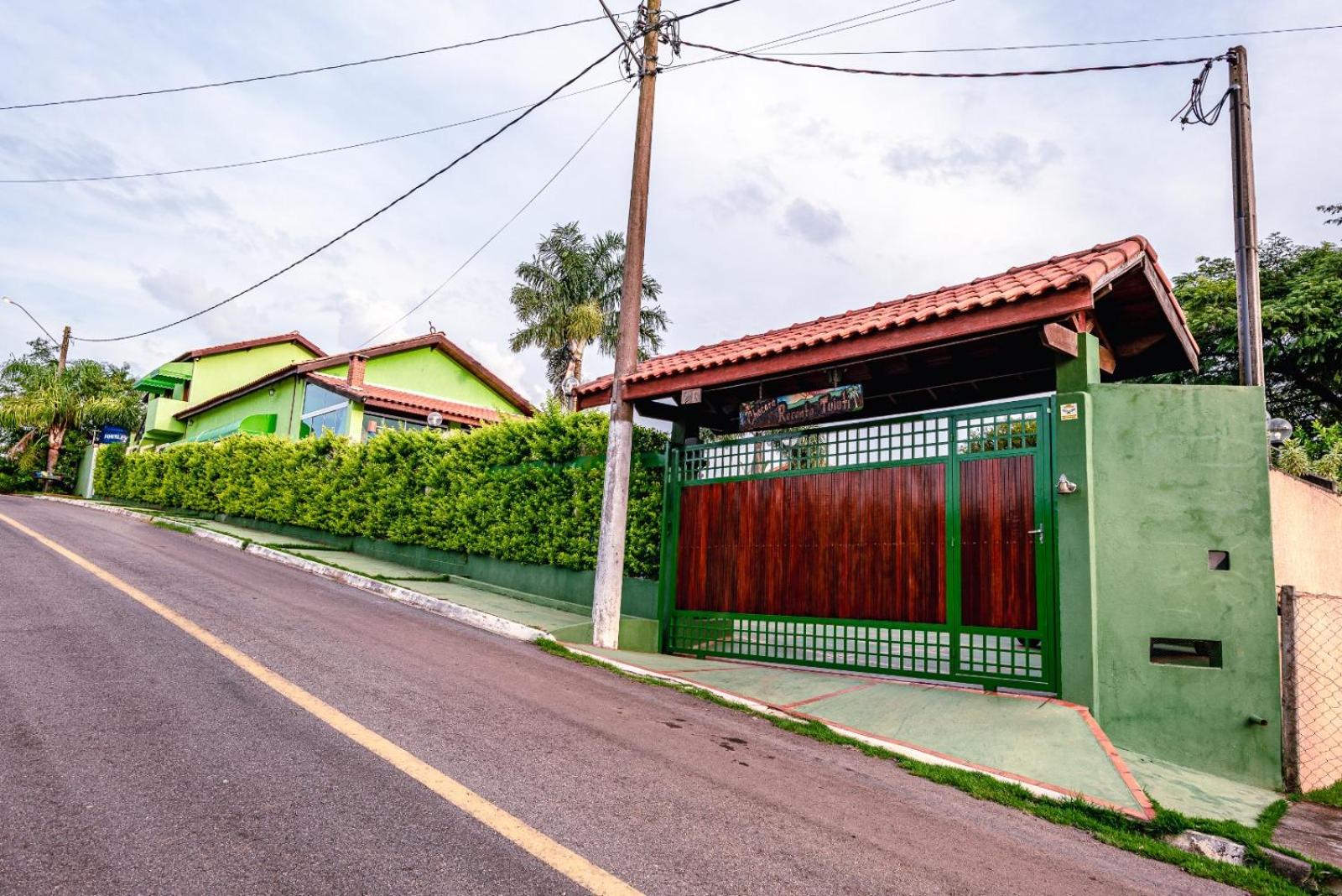 CHÁCARA TOP, com VISTA das Montanhas, PISCINA, PET FRIENDLY,, ESTACIONAMENTO ,Wi-Fi 213 Mbps