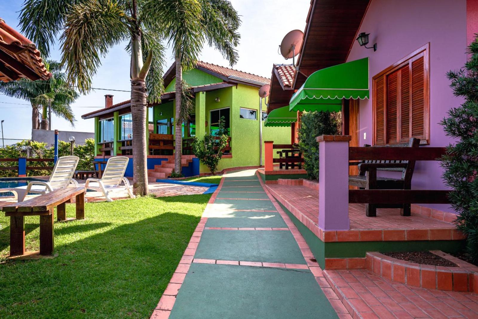 CHÁCARA TOP, com VISTA das Montanhas, PISCINA, PET FRIENDLY,, ESTACIONAMENTO ,Wi-Fi 213 Mbps