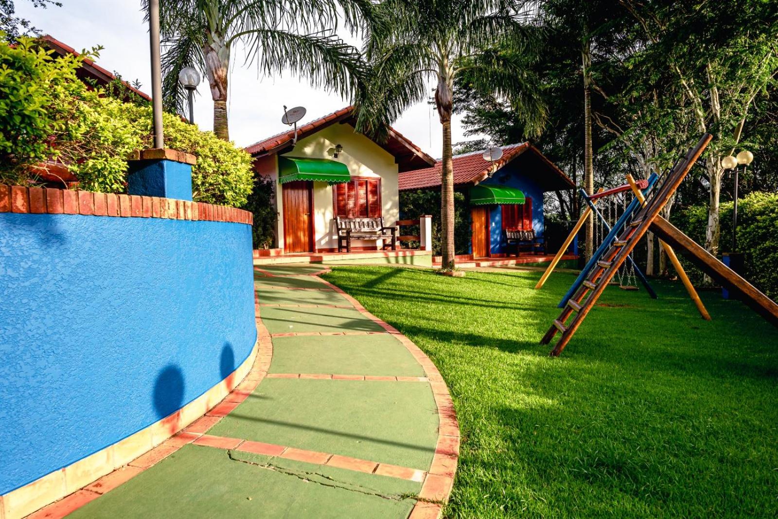 CHÁCARA TOP, com VISTA das Montanhas, PISCINA, PET FRIENDLY,, ESTACIONAMENTO ,Wi-Fi 213 Mbps