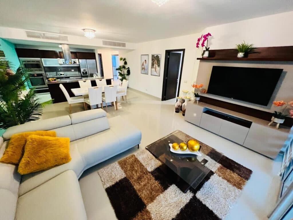 Luxurious Hideaway with Private Beach Access view 5