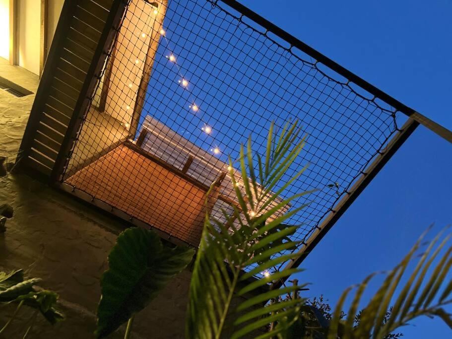 Cálida cabaña aeropuerto mde jacuzzi malla vista al bosque y wifi