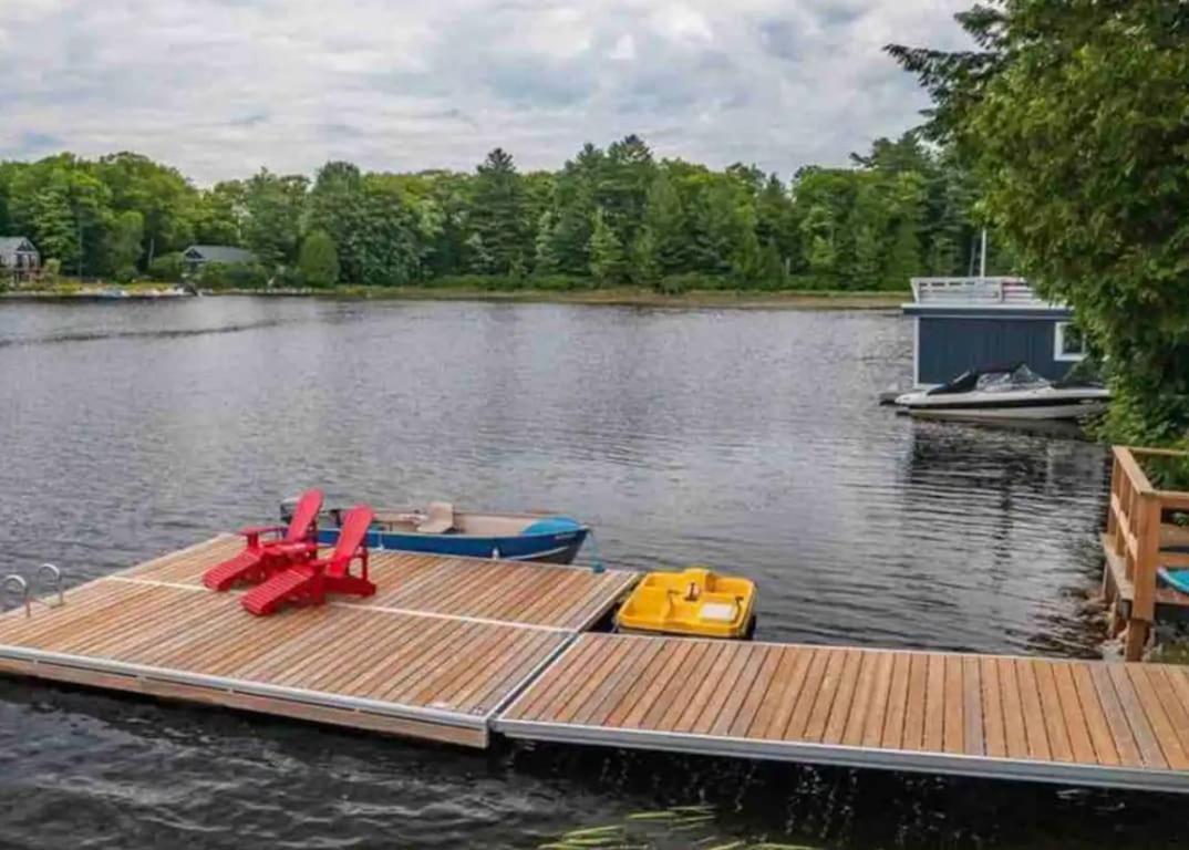 Alpine Lake House - Waterfront on Lake Muskoka