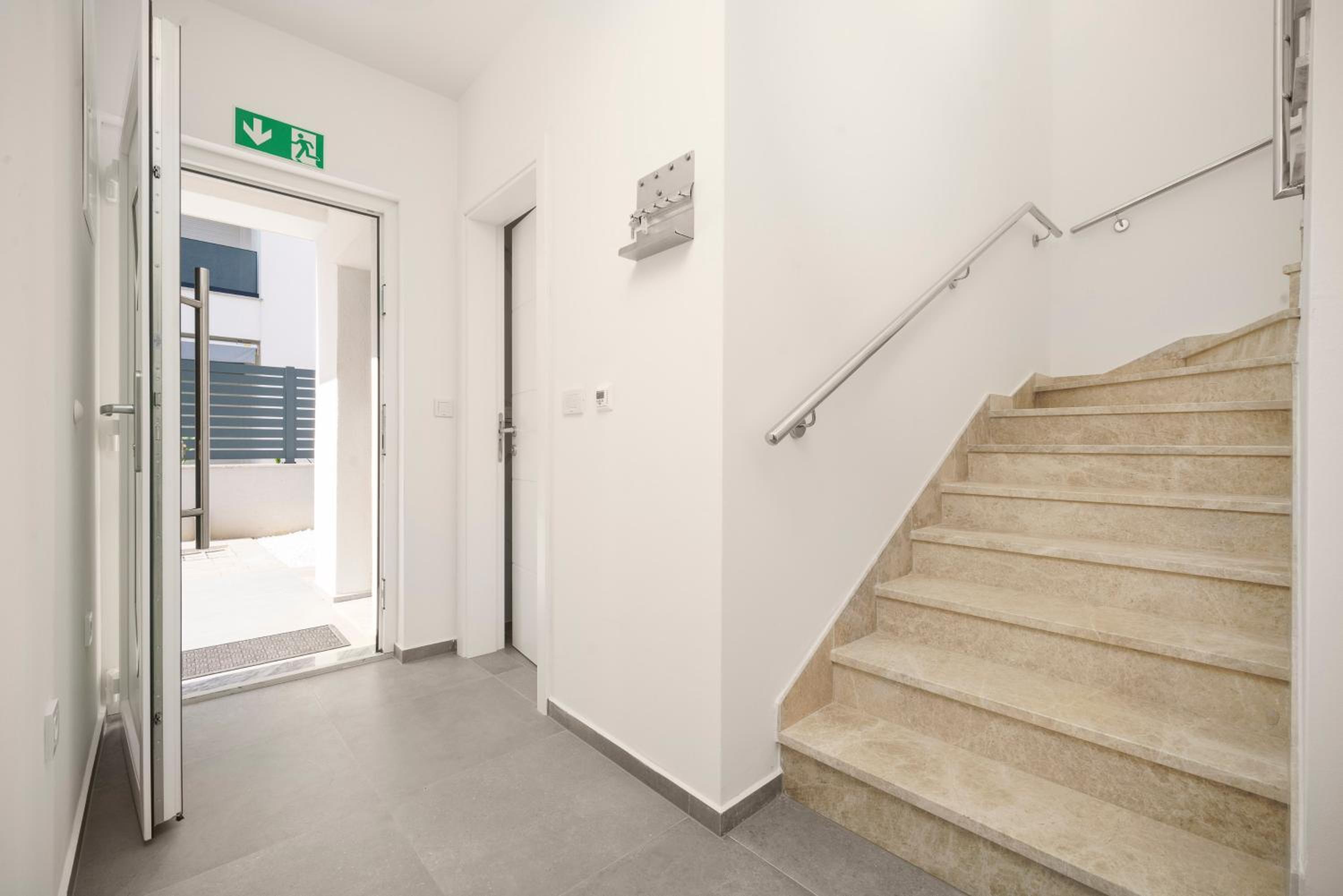 Villa Augusta with heated Pool view 5