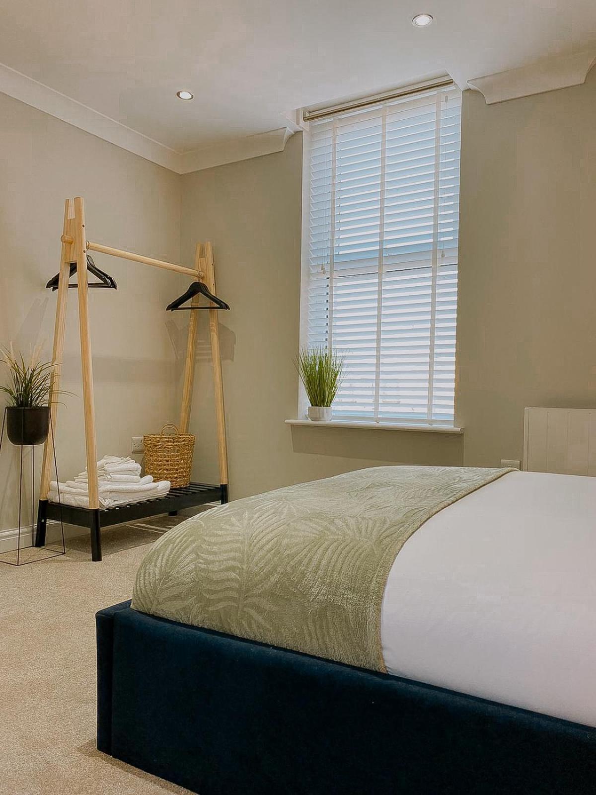 Ivy Shores Apartment
