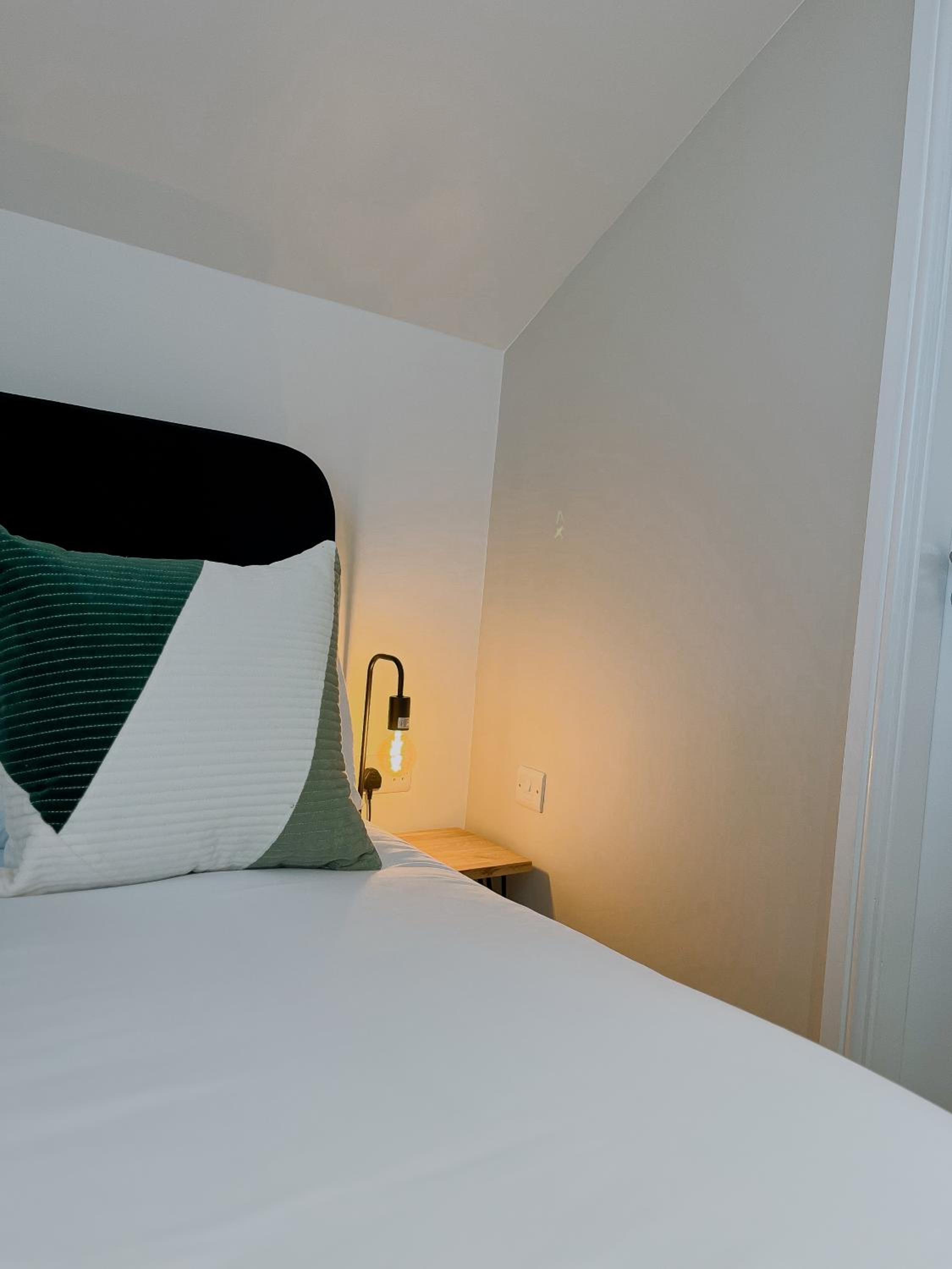 Ivy Shores Apartment