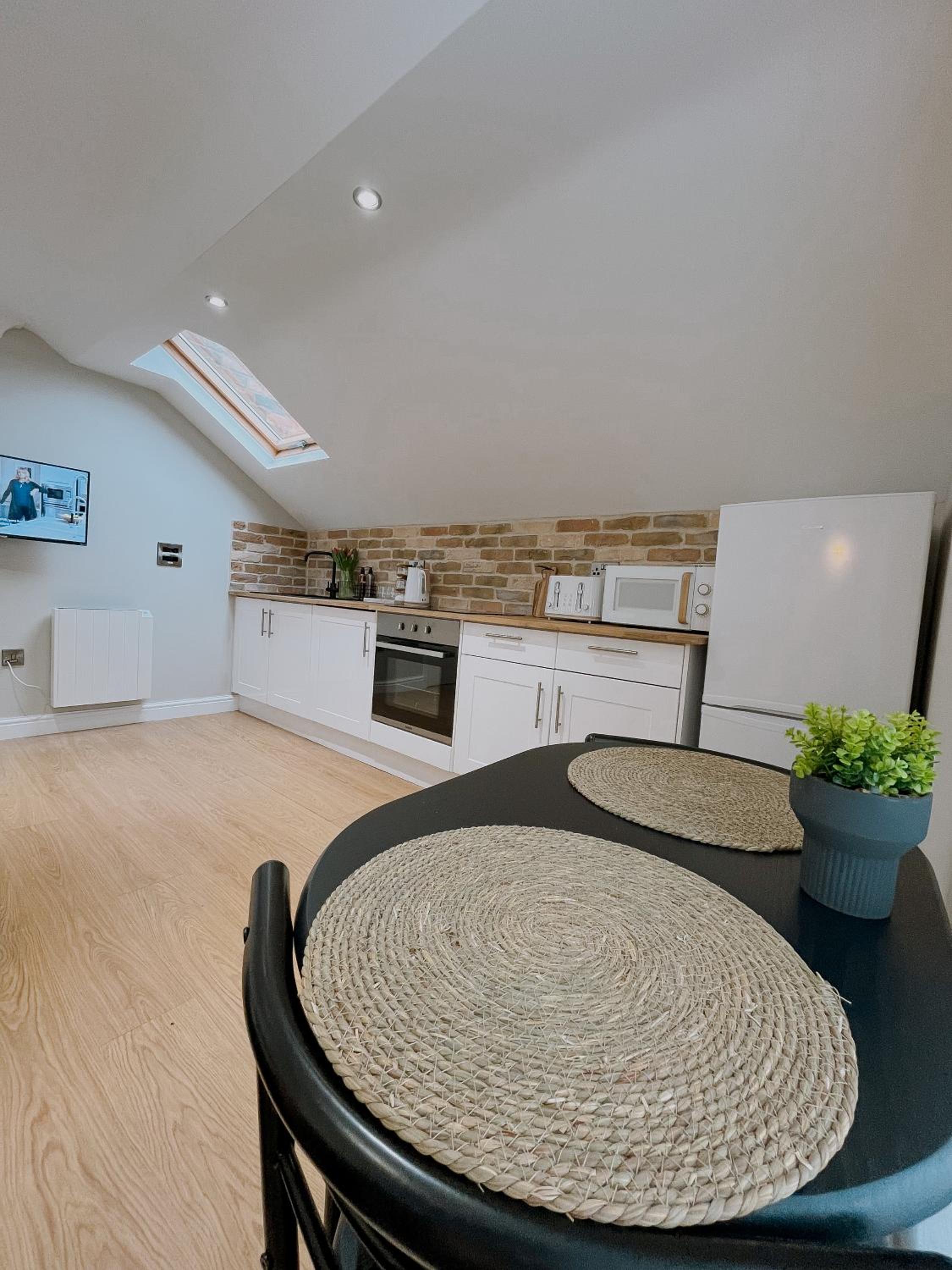 Ivy Shores Apartment