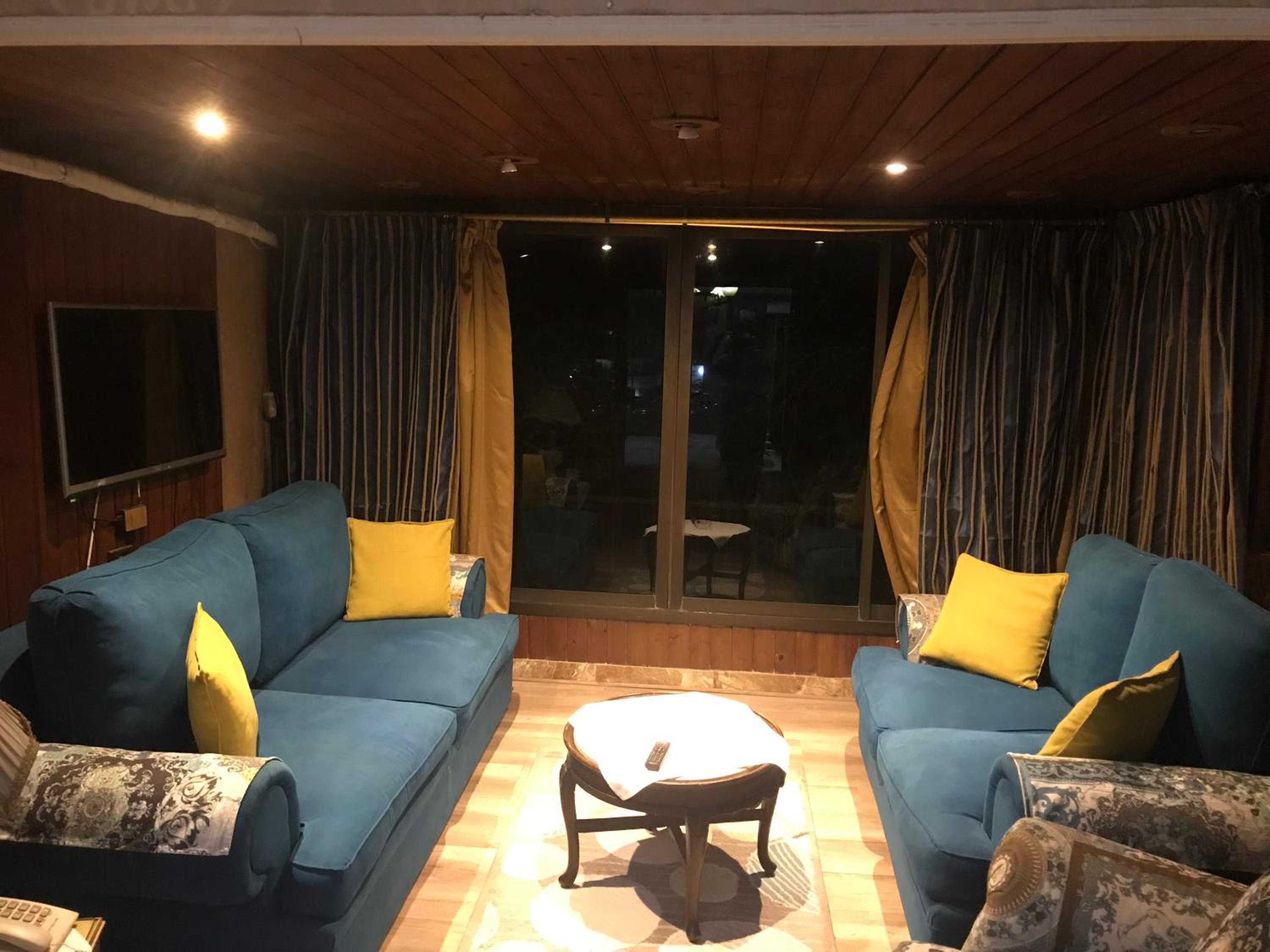lounge