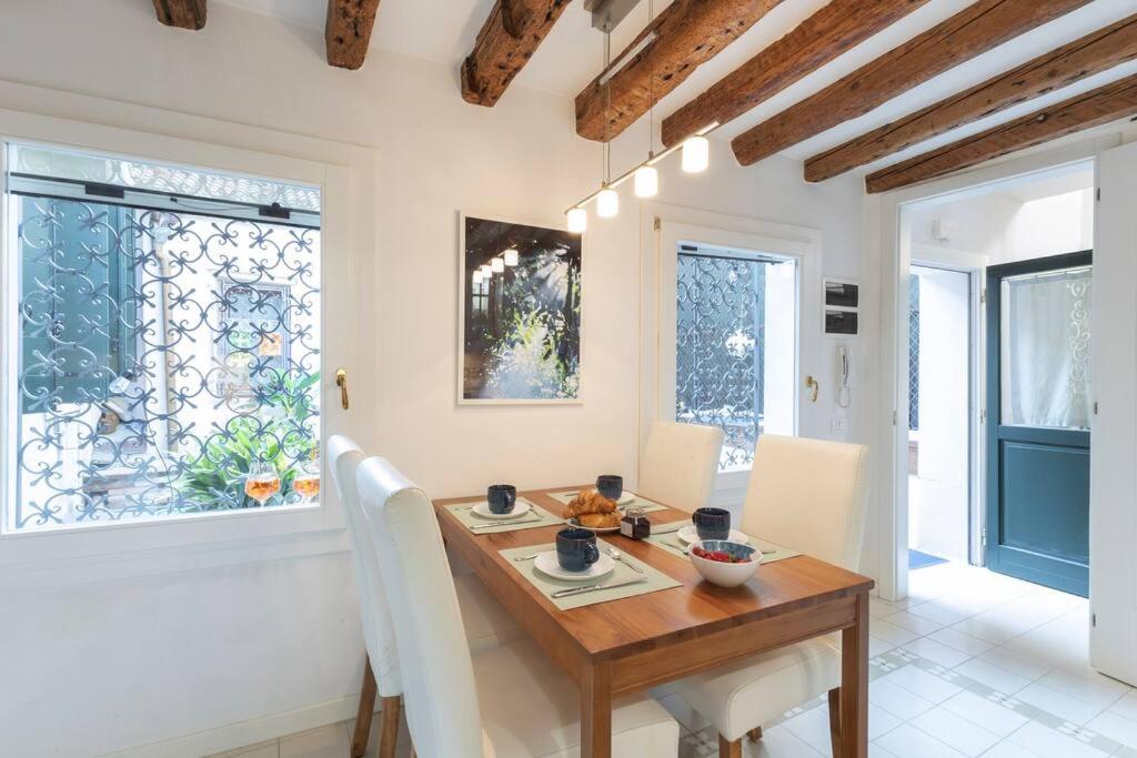 La Casa Più Centrale A Venezia, Con Corte Privata