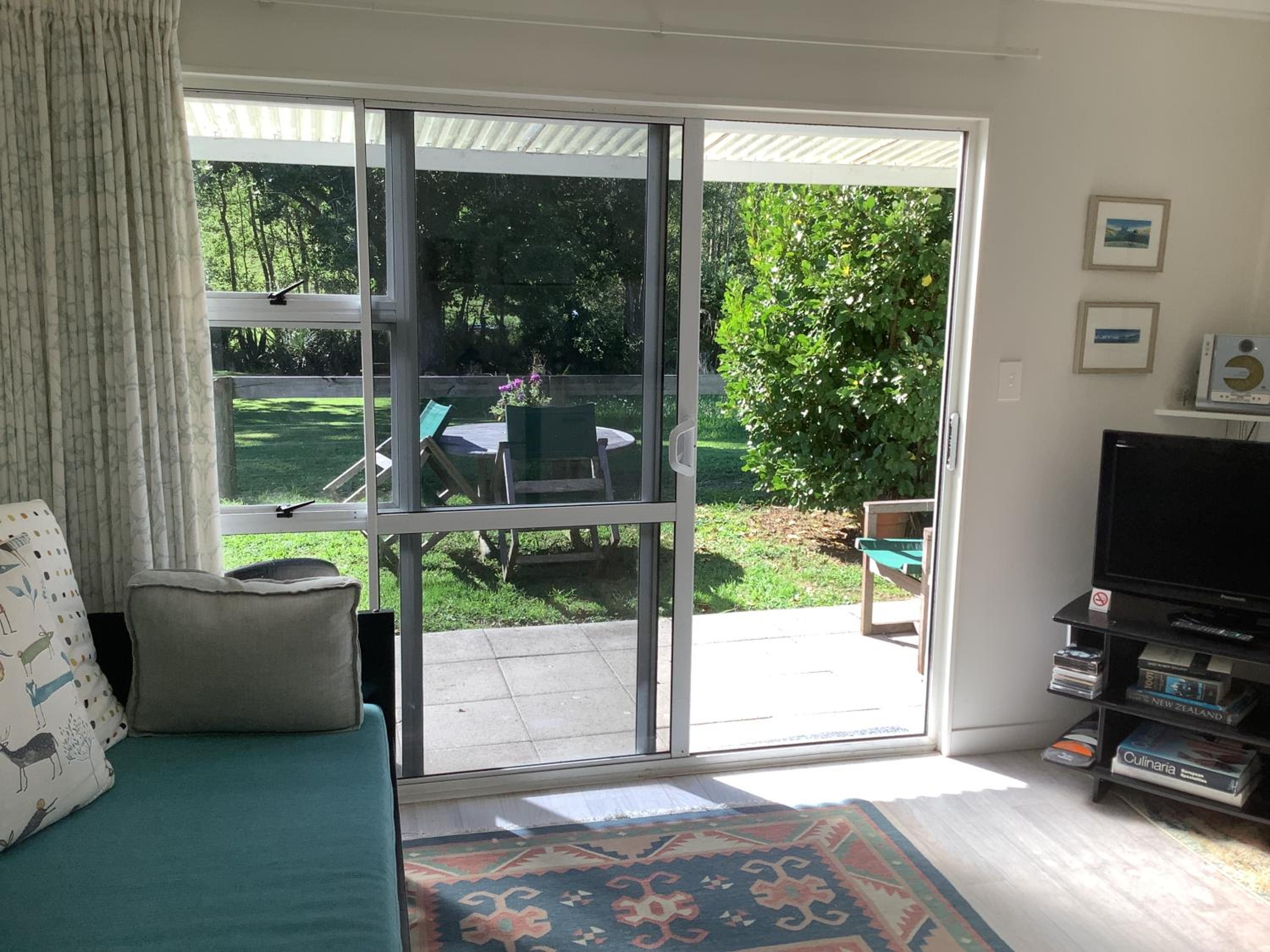 Wood Pigeon Cottage Pet Friendly Free Breakfast Hauraki Rail Trail 2kms