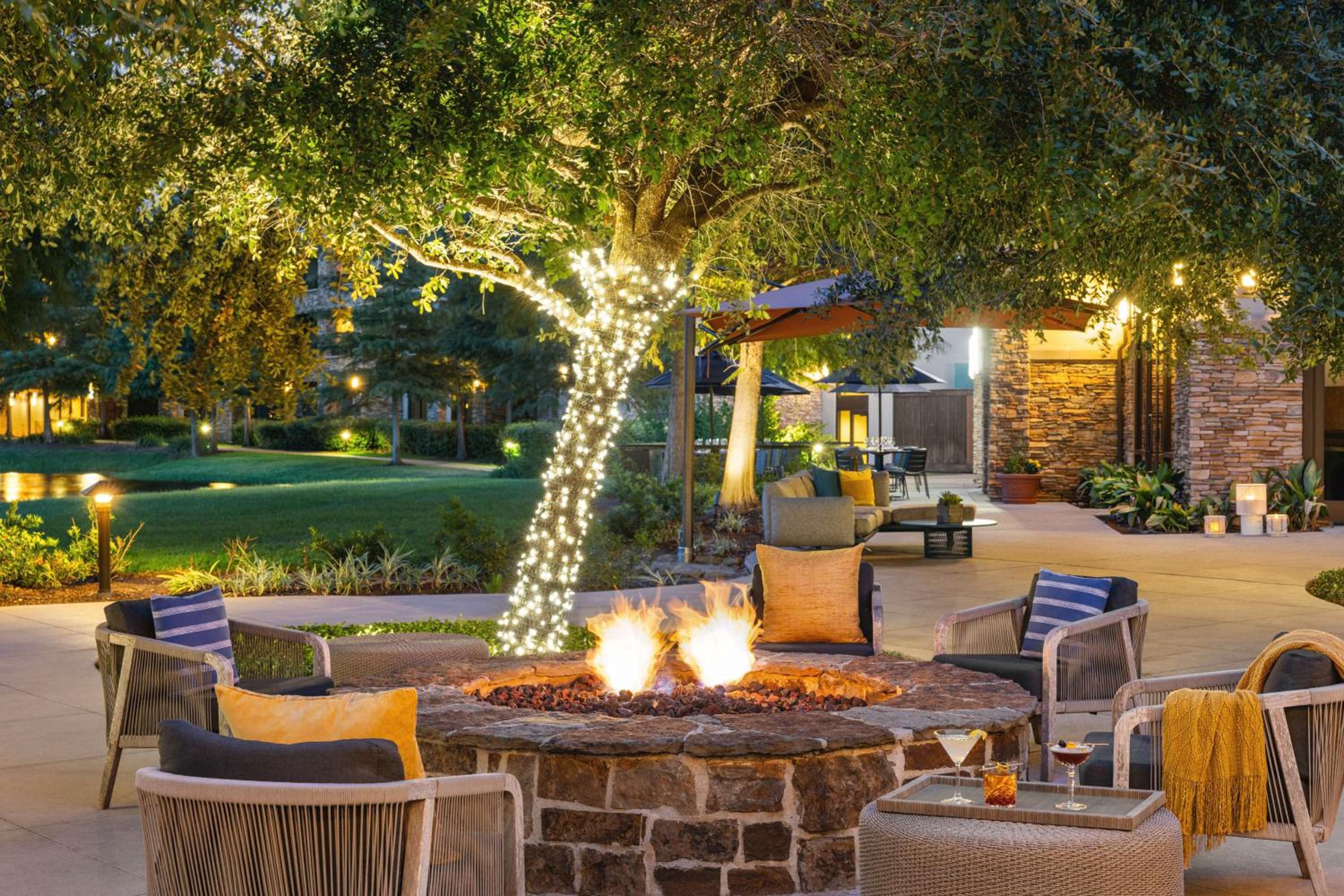 The Woodlands Resort, Curio Collection by Hilton 35