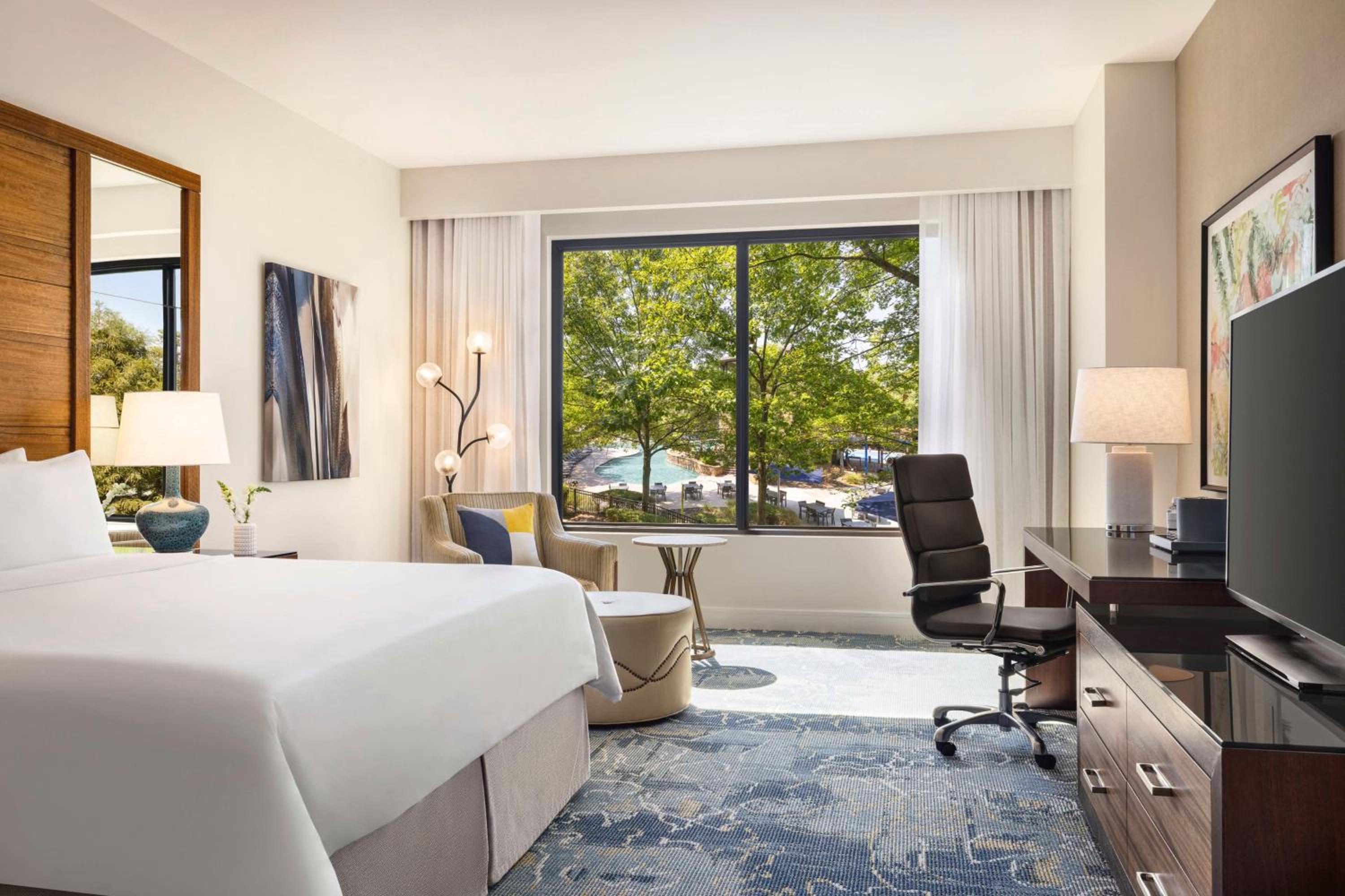 The Woodlands Resort, Curio Collection by Hilton 6