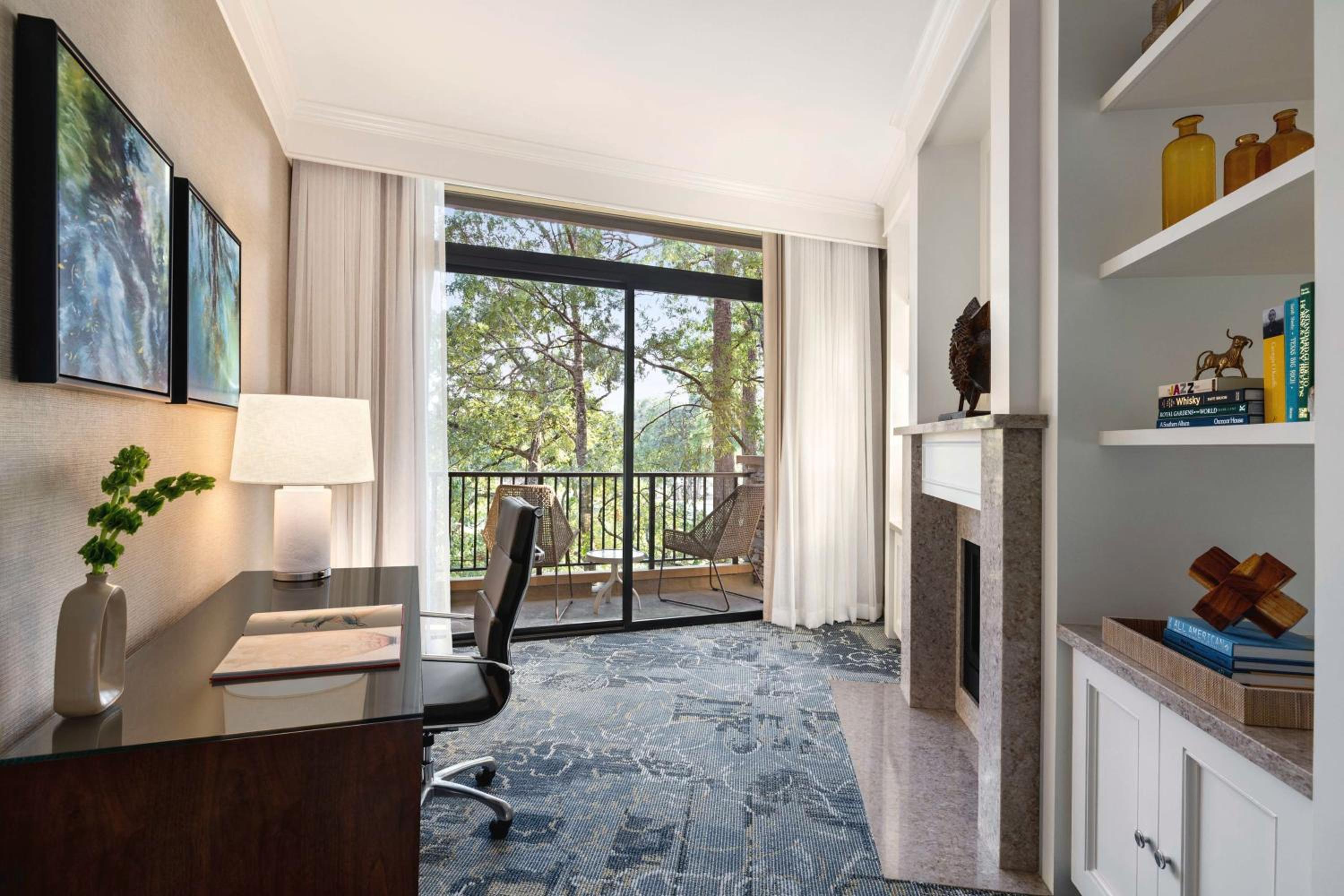 The Woodlands Resort, Curio Collection by Hilton 73