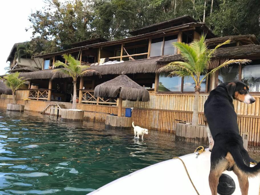 casa cima do mar