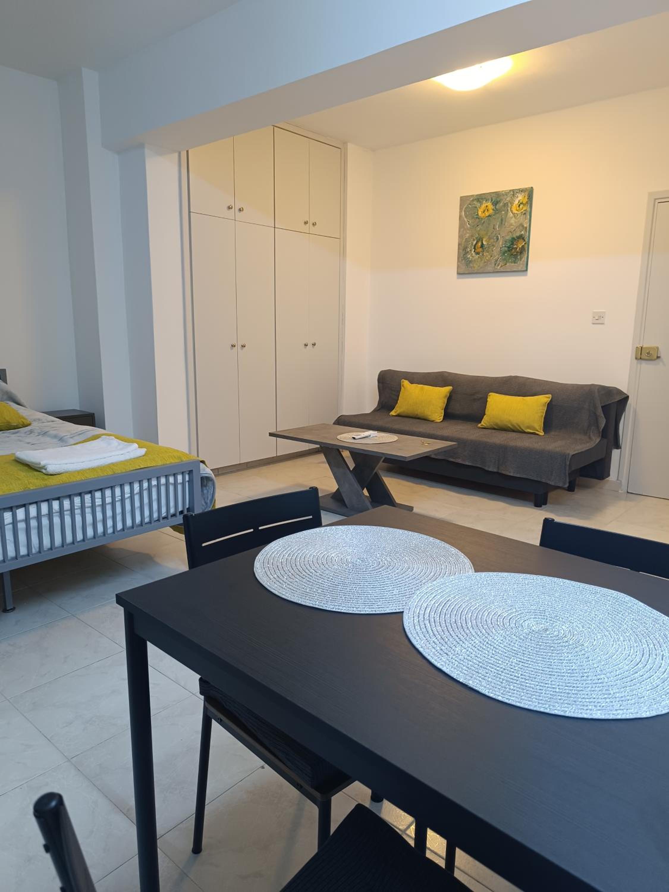 Sea-side City centre Studio