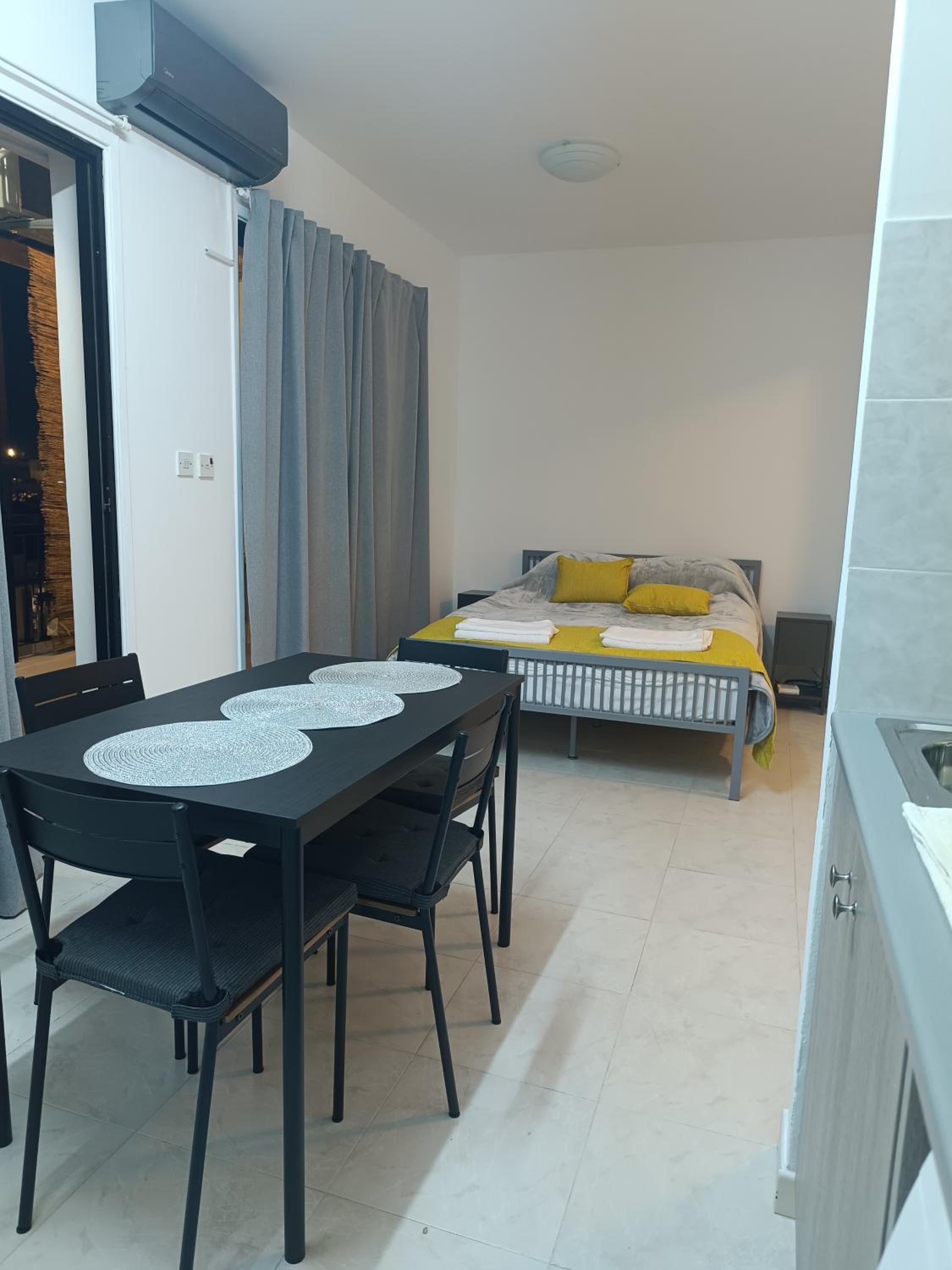 Sea-side City centre Studio