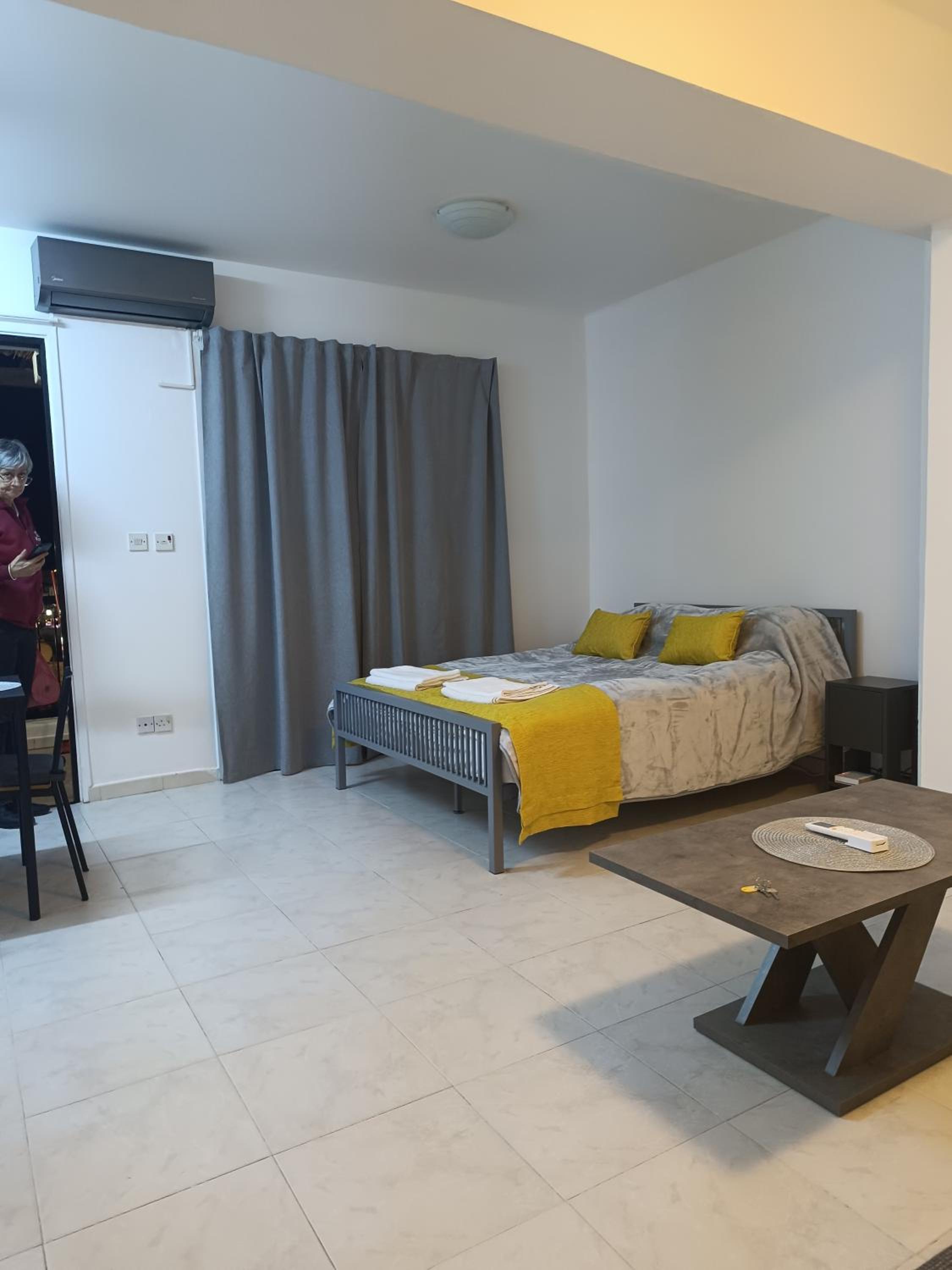 Sea-side City centre Studio