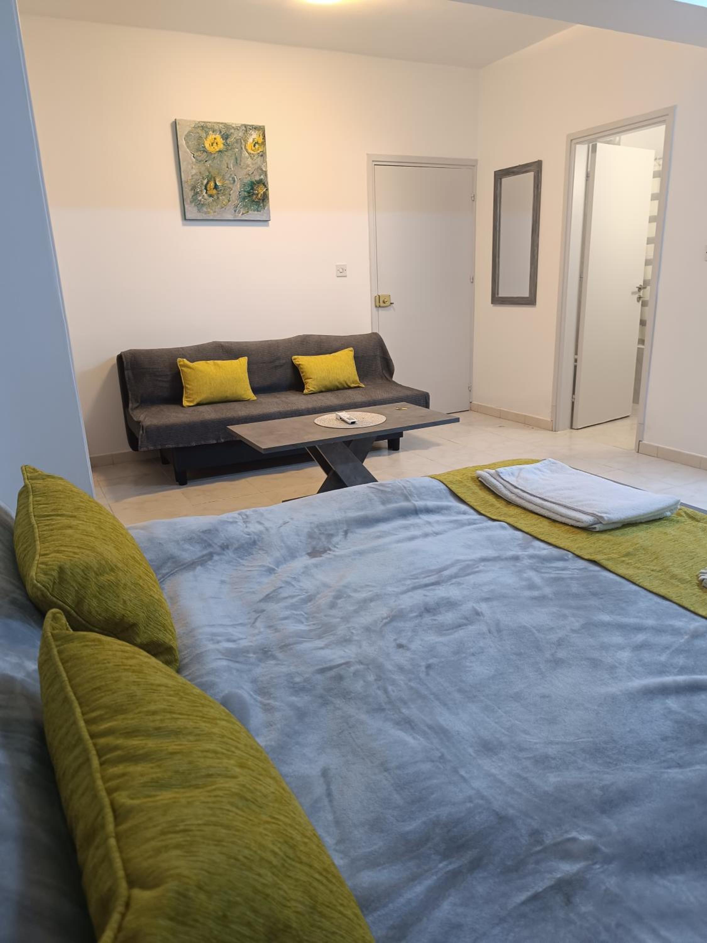 Sea-side City centre Studio