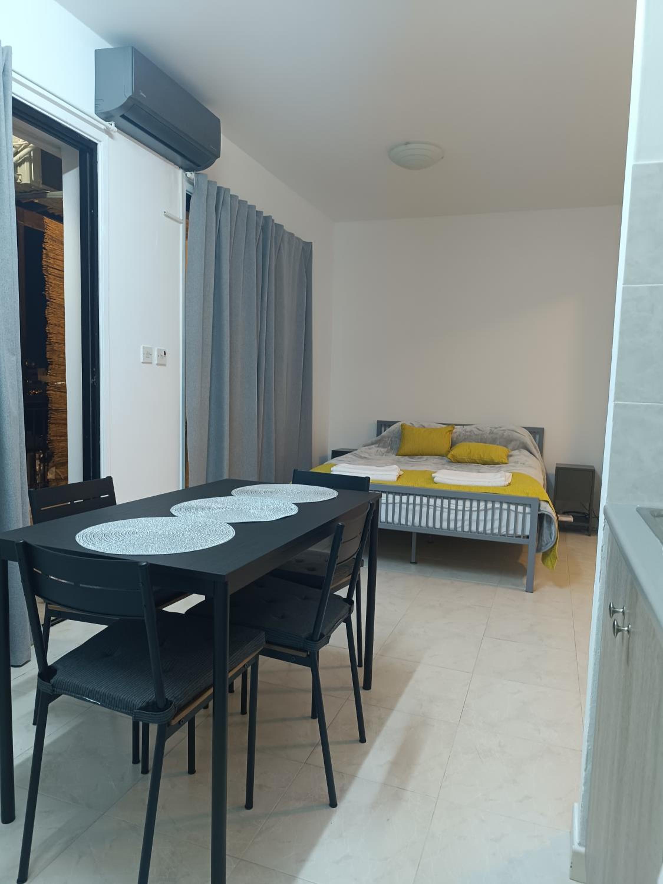 Sea-side City centre Studio