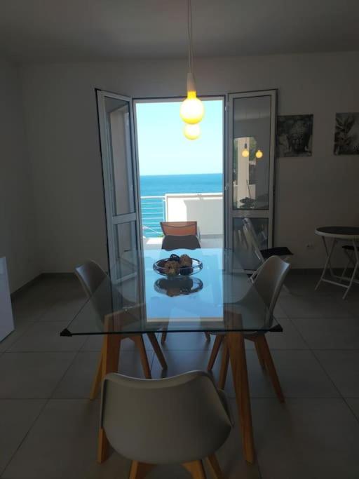 Una prua sul mare view 2