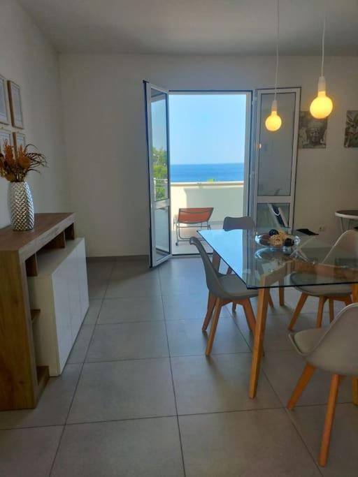 Una prua sul mare view 4
