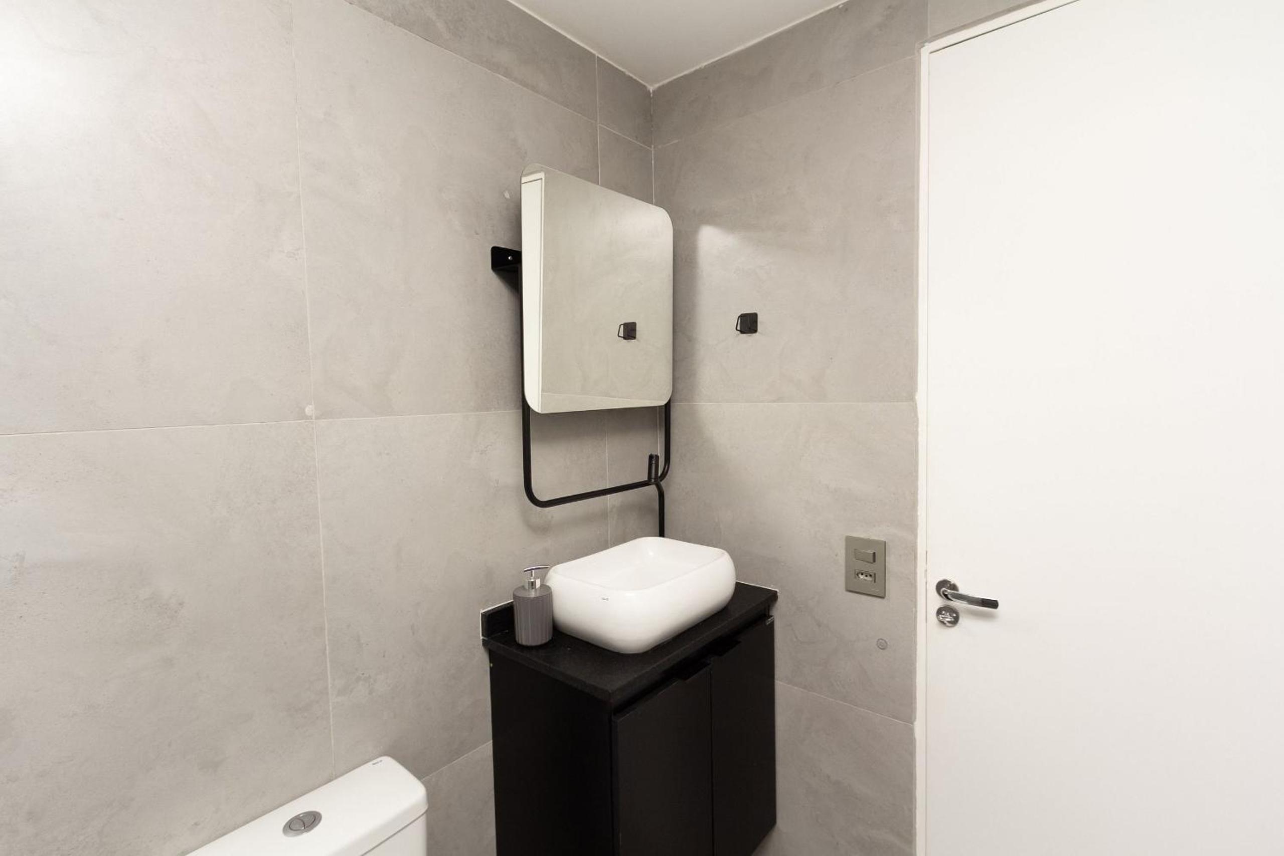 Apto 1 quarto com Ar Cond - Garagem Grande - Centro - Cambuí - prox mercado academia hospital