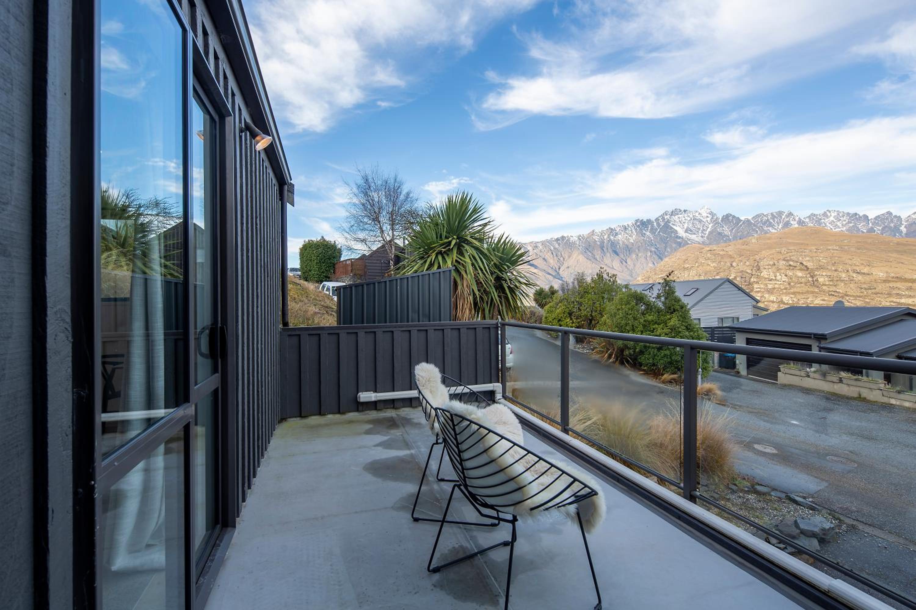 Stoneridge Place, Spacious 3 BDR Home, Scenic Views view 3