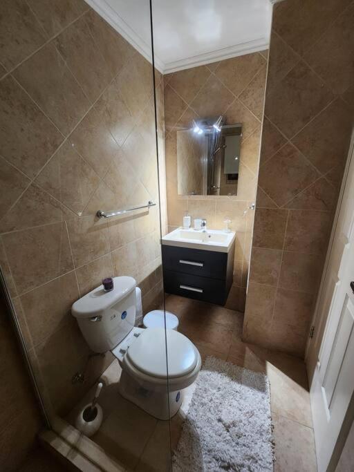 Condominio Gold Coast 2BR 3BTH