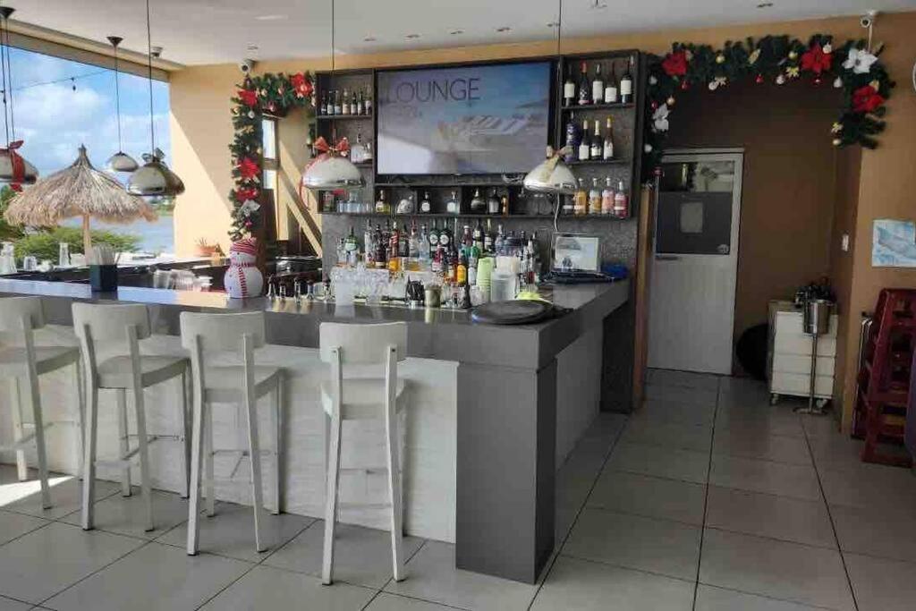 Condominio Gold Coast 2BR 3BTH