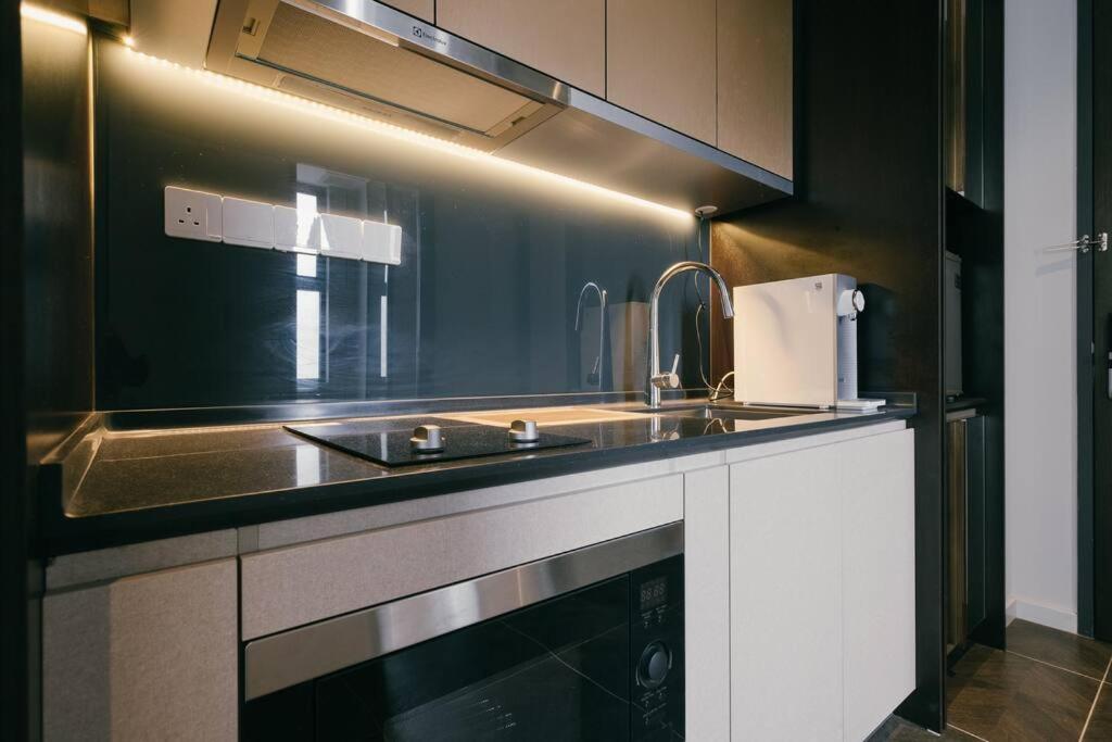 Designer Suite KLCC 2 Bedroom 4Pax 100Mbps Youtube