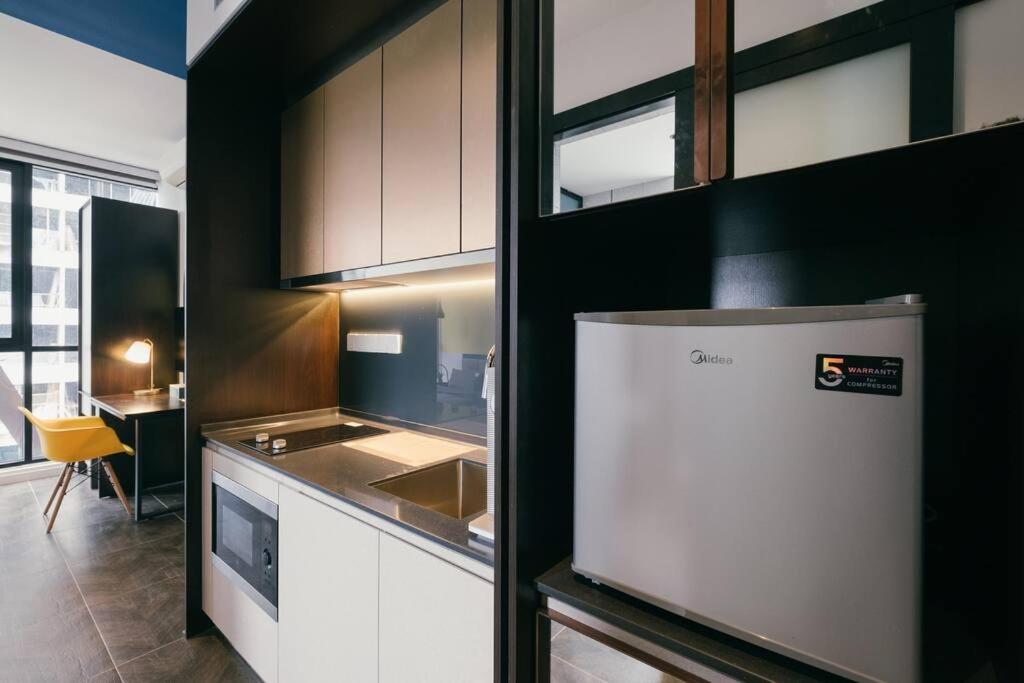 Designer Suite KLCC 2 Bedroom 4Pax 100Mbps Youtube