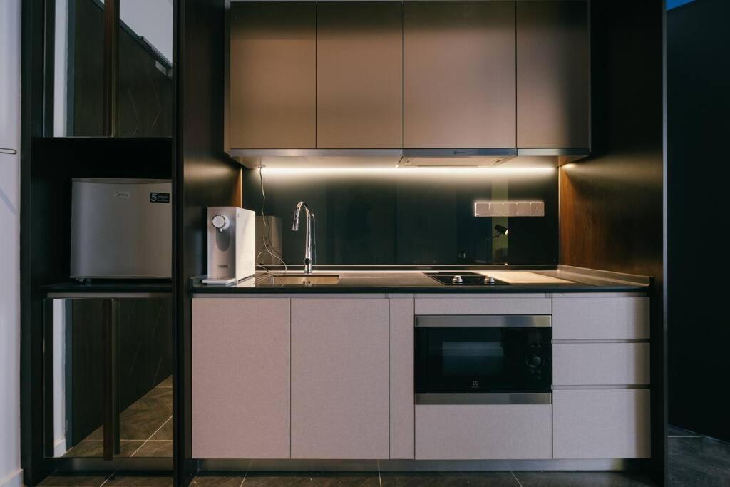 Designer Suite KLCC 2 Bedroom 4Pax 100Mbps Youtube
