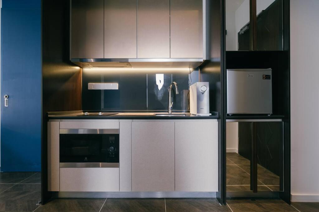 Designer Suite KLCC 2 Bedroom 4Pax 100Mbps Youtube