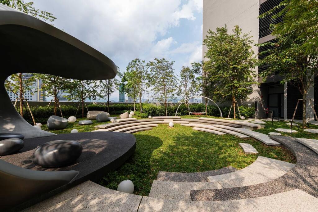Butterfly Room 1BR Scarletz Suites KLCC Pool Gym
