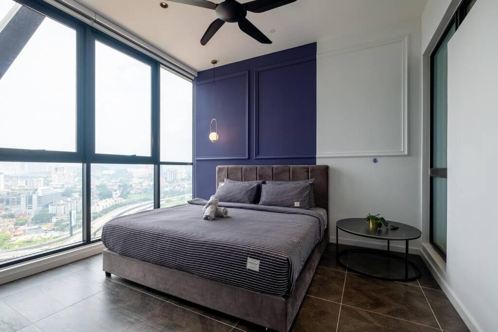 Butterfly Room 1BR Scarletz Suites KLCC Pool Gym