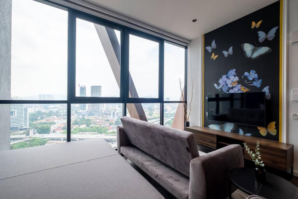 Butterfly Room 1BR Scarletz Suites KLCC Pool Gym