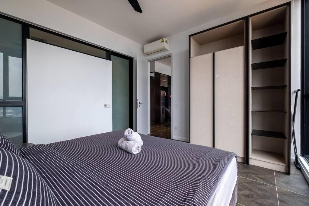 Butterfly Room 1BR Scarletz Suites KLCC Pool Gym