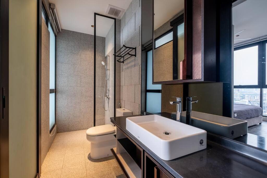 Butterfly Room 1BR Scarletz Suites KLCC Pool Gym