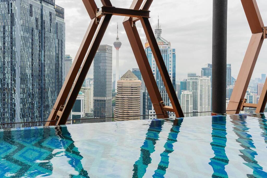 Butterfly Room 1BR Scarletz Suites KLCC Pool Gym