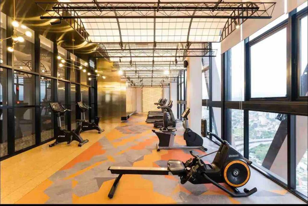 Butterfly Room 1BR Scarletz Suites KLCC Pool Gym