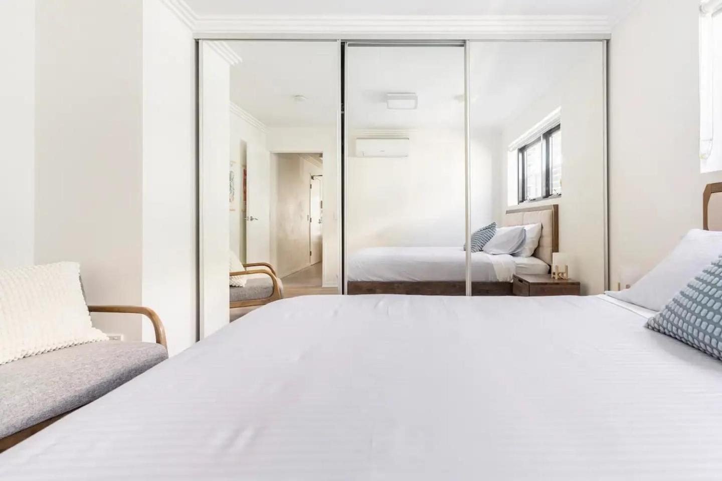 CBD Stylish 1bed1bath Modern Apartment w Parking M4