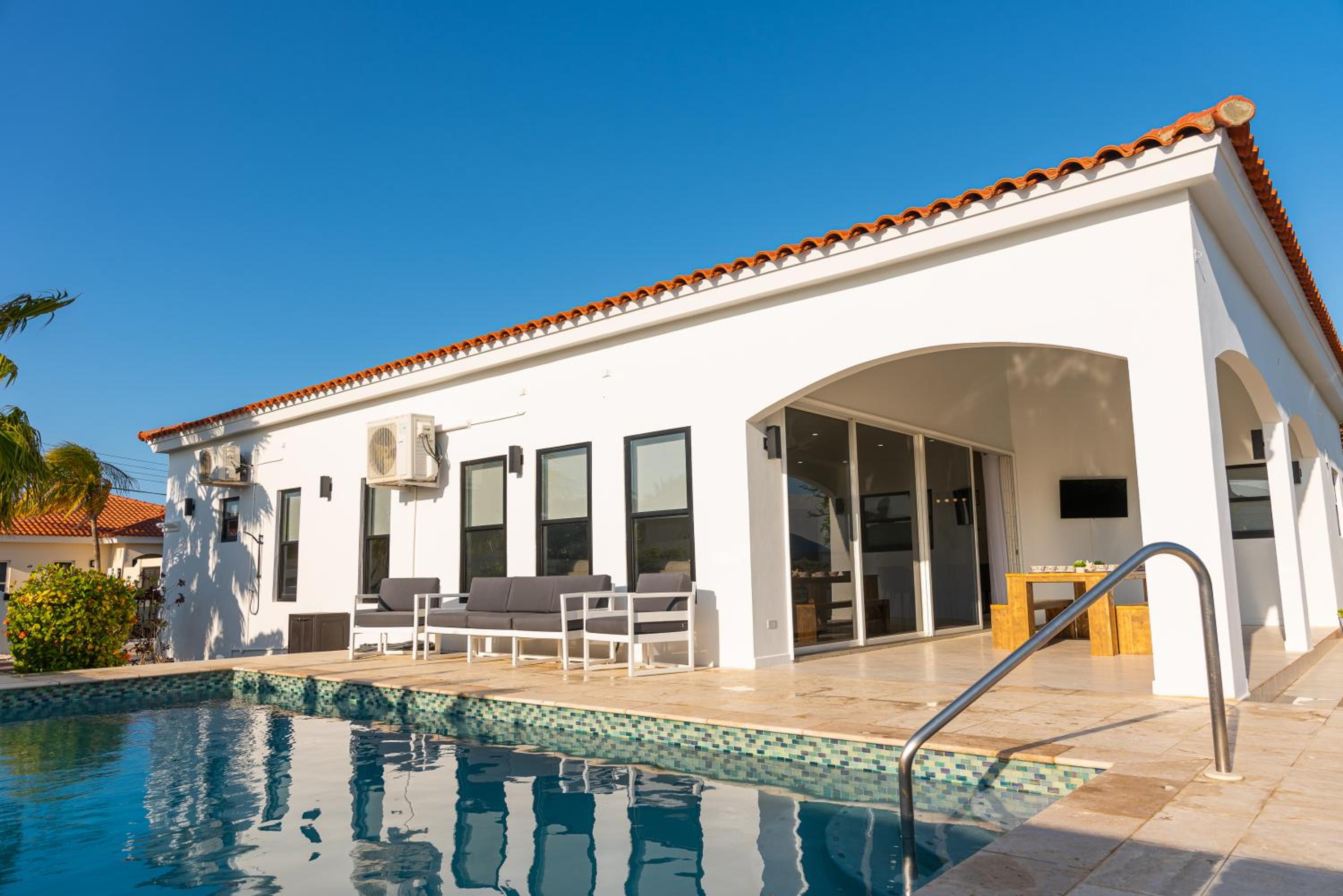 Villa Luma, Exclusive 3 Bedroom Oasis in Noord
